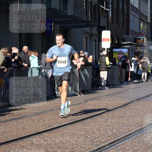 06.10.2024 - 19. swb-Marathon Bremen Strokosch-Dieckow http://msf.ph/oto/7369119 06.10.2024 10:35:52 Laufen 8657, 8788, 8825, 8948, 9105 meine-sportfotos.de