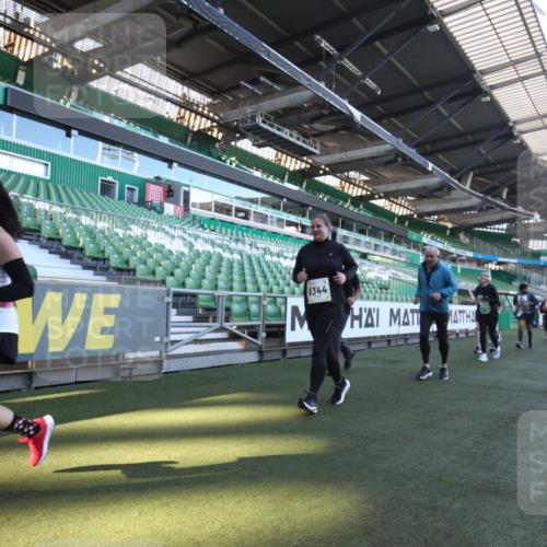 06.10.2024 - 19. swb-Marathon Bremen Yannick Fuchs http://msf.ph/oto/7369170 06.10.2024 10:42:13 Laufen im Stadion 7096, 7097, 7163, 7291, 7309, 7422, 7426, 7483, 7497, 7676, 7712, 7755, 7795, 7866, 7901, 8087, 8299, 8307, 8344, 8386, 8387, 8482, 8503, 8527, 8528, 8669, 8692, 8706, 8882, 8886, 8887, 8917, 8942, 8959, 8976, 9045, 9998 meine-sportfotos.de