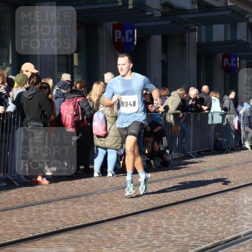 06.10.2024 - 19. swb-Marathon Bremen Strokosch-Dieckow http://msf.ph/oto/7369191 06.10.2024 10:35:53 Laufen 8657, 8788, 8825, 8948, 9105 meine-sportfotos.de