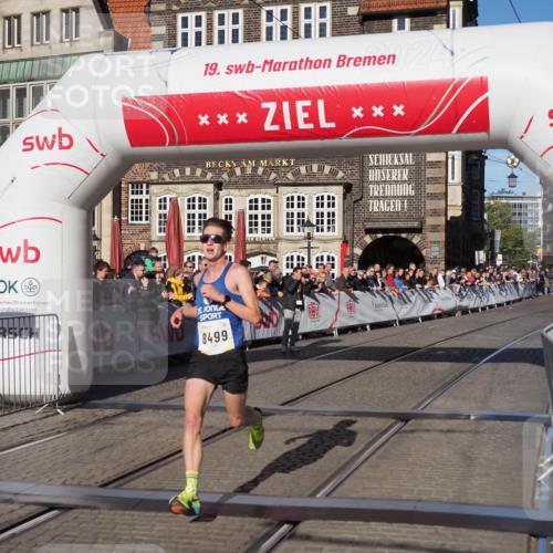06.10.2024 - 19. swb-Marathon Bremen Luisa Fischer http://msf.ph/oto/7369270 06.10.2024 10:31:22 Ziel 8499 meine-sportfotos.de