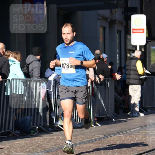 06.10.2024 - 19. swb-Marathon Bremen Strokosch-Dieckow http://msf.ph/oto/7369279 06.10.2024 10:35:58 Laufen 8657, 8788, 8825, 8955, 9105 meine-sportfotos.de