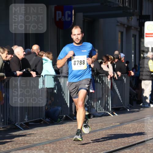 06.10.2024 - 19. swb-Marathon Bremen Strokosch-Dieckow http://msf.ph/oto/7369297 06.10.2024 10:35:58 Laufen 8657, 8788, 8825, 8955, 9105 meine-sportfotos.de