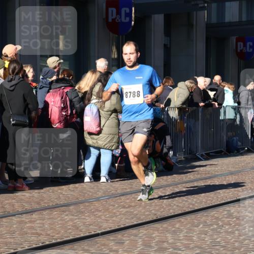 06.10.2024 - 19. swb-Marathon Bremen Strokosch-Dieckow http://msf.ph/oto/7369353 06.10.2024 10:35:59 Laufen 8657, 8788, 8825, 8955, 9105 meine-sportfotos.de