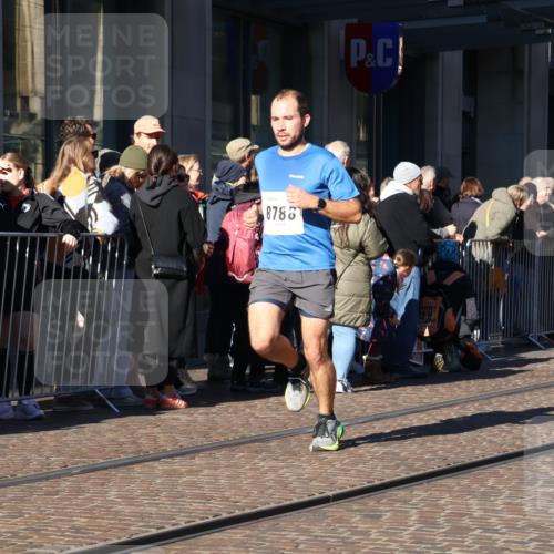 06.10.2024 - 19. swb-Marathon Bremen Strokosch-Dieckow http://msf.ph/oto/7369371 06.10.2024 10:36:00 Laufen 8657, 8788, 8825, 8955, 9105 meine-sportfotos.de