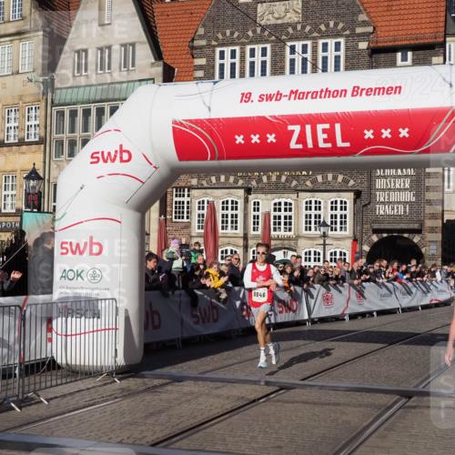 06.10.2024 - 19. swb-Marathon Bremen Luisa Fischer http://msf.ph/oto/7369373 06.10.2024 10:31:57 Ziel 8846 meine-sportfotos.de