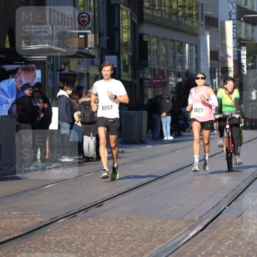06.10.2024 - 19. swb-Marathon Bremen Strokosch-Dieckow http://msf.ph/oto/7369384 06.10.2024 10:36:11 Laufen 7719, 8657, 8825, 8955, 9105 meine-sportfotos.de