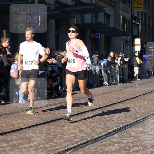 06.10.2024 - 19. swb-Marathon Bremen Strokosch-Dieckow http://msf.ph/oto/7369607 06.10.2024 10:36:18 Laufen 7719, 8657, 8825, 8955, 9105 meine-sportfotos.de
