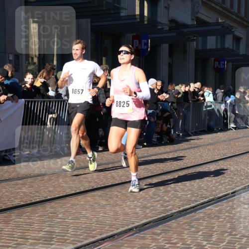 06.10.2024 - 19. swb-Marathon Bremen Strokosch-Dieckow http://msf.ph/oto/7369625 06.10.2024 10:36:18 Laufen 7719, 8657, 8825, 8955, 9105 meine-sportfotos.de