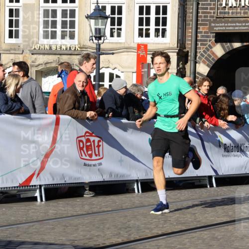 06.10.2024 - 19. swb-Marathon Bremen Strokosch-Dieckow http://msf.ph/oto/7369676 06.10.2024 10:41:51 Ziel 7033, 8444, 8446, 8992, 9026, 9064 meine-sportfotos.de