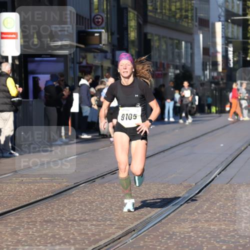06.10.2024 - 19. swb-Marathon Bremen Strokosch-Dieckow http://msf.ph/oto/7369733 06.10.2024 10:36:26 Laufen 7719, 8955, 9105 meine-sportfotos.de