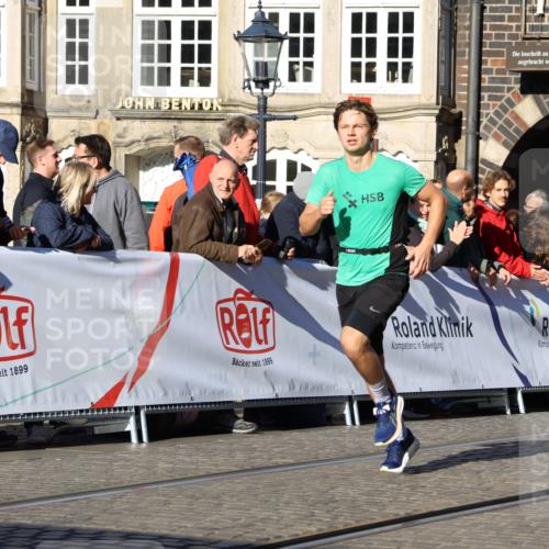 06.10.2024 - 19. swb-Marathon Bremen Strokosch-Dieckow http://msf.ph/oto/7369738 06.10.2024 10:41:51 Ziel 7033, 8444, 8446, 8992, 9026, 9064 meine-sportfotos.de