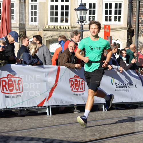 06.10.2024 - 19. swb-Marathon Bremen Strokosch-Dieckow http://msf.ph/oto/7369771 06.10.2024 10:41:51 Ziel 7033, 8444, 8446, 8992, 9026, 9064 meine-sportfotos.de