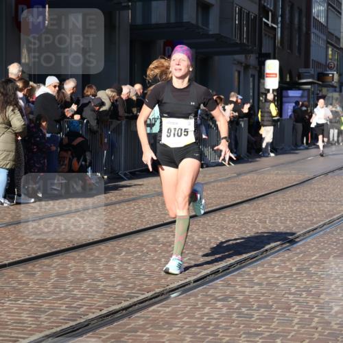 06.10.2024 - 19. swb-Marathon Bremen Strokosch-Dieckow http://msf.ph/oto/7369815 06.10.2024 10:36:28 Laufen 7719, 8955, 9105 meine-sportfotos.de