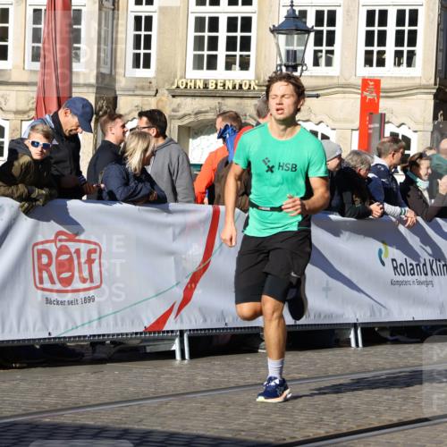 06.10.2024 - 19. swb-Marathon Bremen Strokosch-Dieckow http://msf.ph/oto/7369823 06.10.2024 10:41:51 Ziel 7033, 8444, 8446, 8992, 9026, 9064 meine-sportfotos.de