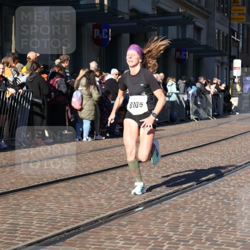 06.10.2024 - 19. swb-Marathon Bremen Strokosch-Dieckow http://msf.ph/oto/7369830 06.10.2024 10:36:28 Laufen 7719, 8955, 9105 meine-sportfotos.de