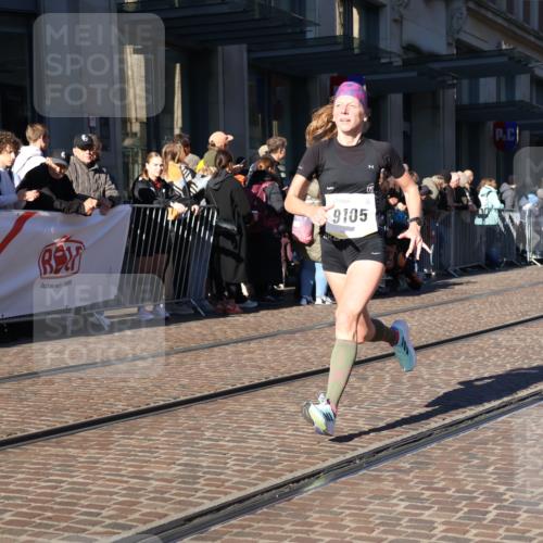 06.10.2024 - 19. swb-Marathon Bremen Strokosch-Dieckow http://msf.ph/oto/7369849 06.10.2024 10:36:29 Laufen 7719, 8093, 8955, 9105 meine-sportfotos.de