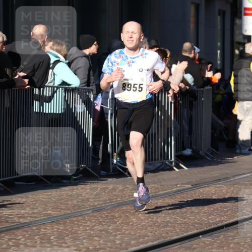 06.10.2024 - 19. swb-Marathon Bremen Strokosch-Dieckow http://msf.ph/oto/7369901 06.10.2024 10:36:32 Laufen 7230, 7719, 8093, 8955 meine-sportfotos.de