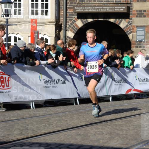 06.10.2024 - 19. swb-Marathon Bremen Strokosch-Dieckow http://msf.ph/oto/7369906 06.10.2024 10:41:58 Ziel 7033, 7081, 7579, 7605, 8000, 8441, 8992, 9026, 9064, 9082 meine-sportfotos.de