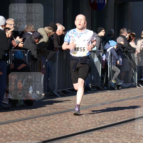 06.10.2024 - 19. swb-Marathon Bremen Strokosch-Dieckow http://msf.ph/oto/7369917 06.10.2024 10:36:33 Laufen 7230, 7719, 8093, 8955 meine-sportfotos.de