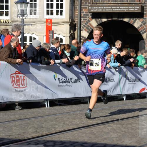 06.10.2024 - 19. swb-Marathon Bremen Strokosch-Dieckow http://msf.ph/oto/7369949 06.10.2024 10:41:58 Ziel 7033, 7081, 7579, 7605, 8000, 8441, 8992, 9026, 9064, 9082 meine-sportfotos.de