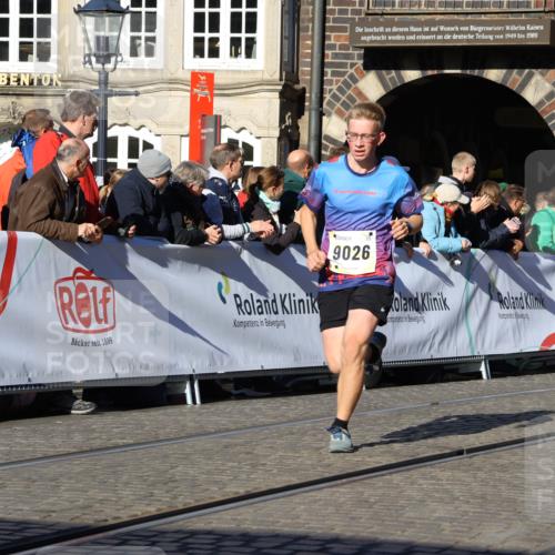 06.10.2024 - 19. swb-Marathon Bremen Strokosch-Dieckow http://msf.ph/oto/7369982 06.10.2024 10:41:58 Ziel 7033, 7081, 7579, 7605, 8000, 8441, 8992, 9026, 9064, 9082 meine-sportfotos.de