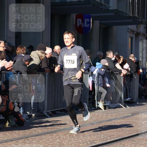 06.10.2024 - 19. swb-Marathon Bremen Strokosch-Dieckow http://msf.ph/oto/7369992 06.10.2024 10:36:42 Laufen 7230, 7376, 7719, 8093, 8292, 8797, 8937 meine-sportfotos.de