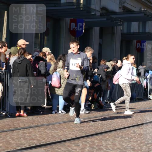 06.10.2024 - 19. swb-Marathon Bremen Strokosch-Dieckow http://msf.ph/oto/7370007 06.10.2024 10:36:43 Laufen 7230, 7376, 7719, 8093, 8292, 8797, 8937 meine-sportfotos.de