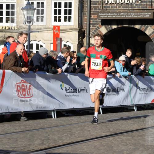 06.10.2024 - 19. swb-Marathon Bremen Strokosch-Dieckow http://msf.ph/oto/7370049 06.10.2024 10:42:01 Ziel 7033, 7081, 7523, 7579, 7605, 8000, 8441, 8992, 9026, 9064, 9082 meine-sportfotos.de