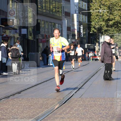06.10.2024 - 19. swb-Marathon Bremen Strokosch-Dieckow http://msf.ph/oto/7370054 06.10.2024 10:37:01 Laufen 7230, 7376, 7646, 7839, 8093, 8292, 8397, 8755, 8797, 8937 meine-sportfotos.de
