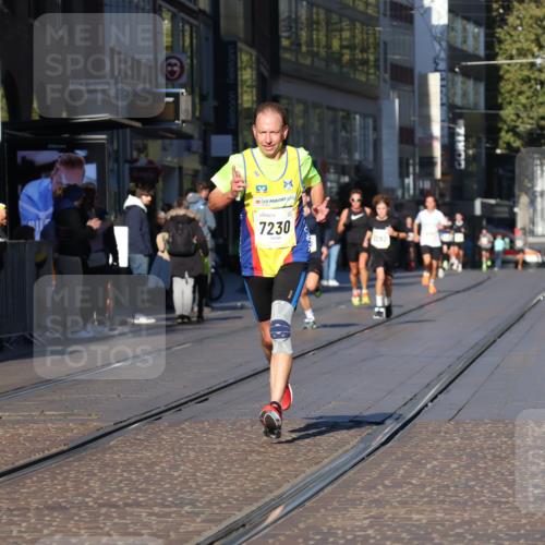 06.10.2024 - 19. swb-Marathon Bremen Strokosch-Dieckow http://msf.ph/oto/7370088 06.10.2024 10:37:03 Laufen 7230, 7376, 7646, 7839, 7963, 8093, 8292, 8397, 8755, 8797, 8937 meine-sportfotos.de