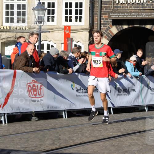 06.10.2024 - 19. swb-Marathon Bremen Strokosch-Dieckow http://msf.ph/oto/7370114 06.10.2024 10:42:01 Ziel 7033, 7081, 7523, 7579, 7605, 8000, 8441, 8992, 9026, 9064, 9082 meine-sportfotos.de