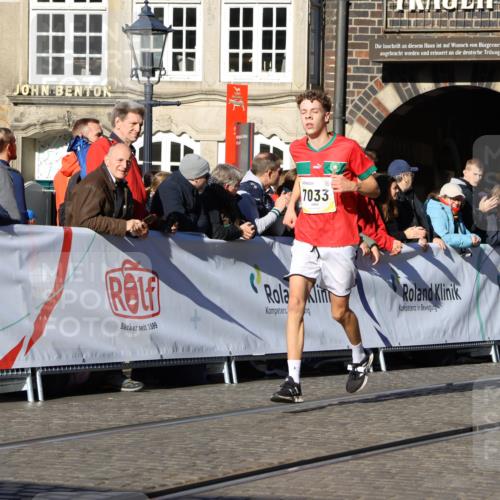 06.10.2024 - 19. swb-Marathon Bremen Strokosch-Dieckow http://msf.ph/oto/7370135 06.10.2024 10:42:02 Ziel 7033, 7081, 7523, 7579, 7605, 8000, 8441, 8992, 9026, 9064, 9082 meine-sportfotos.de