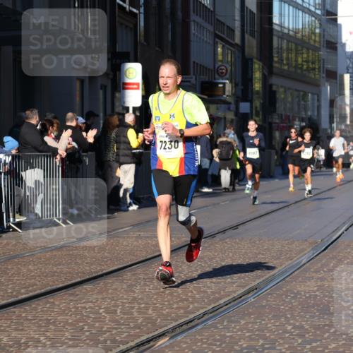 06.10.2024 - 19. swb-Marathon Bremen Strokosch-Dieckow http://msf.ph/oto/7370148 06.10.2024 10:37:05 Laufen 7230, 7376, 7646, 7839, 7963, 8093, 8292, 8397, 8755, 8797, 8937 meine-sportfotos.de