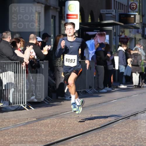 06.10.2024 - 19. swb-Marathon Bremen Strokosch-Dieckow http://msf.ph/oto/7370202 06.10.2024 10:37:07 Laufen 7230, 7376, 7646, 7839, 7963, 8093, 8292, 8397, 8755, 8797, 8937 meine-sportfotos.de