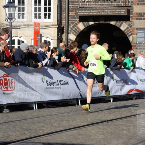 06.10.2024 - 19. swb-Marathon Bremen Strokosch-Dieckow http://msf.ph/oto/7370232 06.10.2024 10:42:04 Ziel 7033, 7081, 7523, 7579, 7605, 8000, 8060, 8441, 8785, 8992, 9064, 9082 meine-sportfotos.de