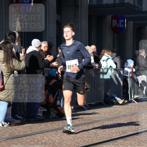 06.10.2024 - 19. swb-Marathon Bremen Strokosch-Dieckow http://msf.ph/oto/7370246 06.10.2024 10:37:09 Laufen 7230, 7376, 7646, 7839, 7963, 8093, 8292, 8397, 8755, 8797, 8937 meine-sportfotos.de