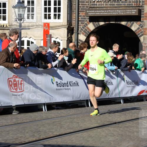 06.10.2024 - 19. swb-Marathon Bremen Strokosch-Dieckow http://msf.ph/oto/7370276 06.10.2024 10:42:05 Ziel 7033, 7081, 7496, 7523, 7579, 7605, 8000, 8060, 8441, 8785, 8992, 9064, 9082 meine-sportfotos.de