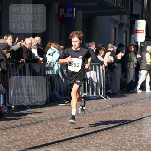 06.10.2024 - 19. swb-Marathon Bremen Strokosch-Dieckow http://msf.ph/oto/7370283 06.10.2024 10:37:12 Laufen 7376, 7646, 7839, 7963, 8292, 8397, 8755, 8797, 8937 meine-sportfotos.de