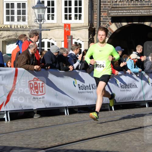 06.10.2024 - 19. swb-Marathon Bremen Strokosch-Dieckow http://msf.ph/oto/7370343 06.10.2024 10:42:05 Ziel 7033, 7081, 7496, 7523, 7579, 7605, 8000, 8060, 8441, 8785, 8992, 9064, 9082 meine-sportfotos.de