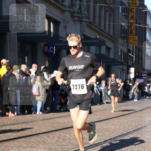 06.10.2024 - 19. swb-Marathon Bremen Strokosch-Dieckow http://msf.ph/oto/7370353 06.10.2024 10:37:14 Laufen 7376, 7646, 7839, 7963, 8292, 8397, 8631, 8755, 8797, 8937 meine-sportfotos.de