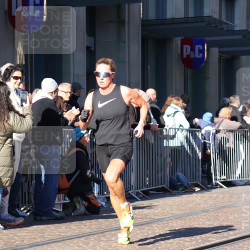 06.10.2024 - 19. swb-Marathon Bremen Strokosch-Dieckow http://msf.ph/oto/7370392 06.10.2024 10:37:15 Laufen 7376, 7646, 7839, 7963, 8292, 8397, 8631, 8755, 8797, 8937 meine-sportfotos.de