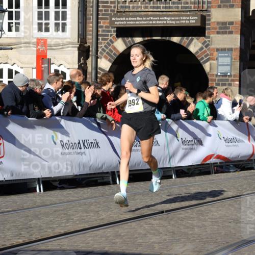 06.10.2024 - 19. swb-Marathon Bremen Strokosch-Dieckow http://msf.ph/oto/7370445 06.10.2024 10:42:07 Ziel 7033, 7081, 7496, 7523, 7579, 7605, 8000, 8060, 8441, 8785, 8796, 8992, 9064, 9082 meine-sportfotos.de