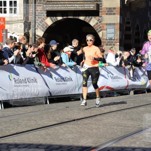 06.10.2024 - 19. swb-Marathon Bremen Strokosch-Dieckow http://msf.ph/oto/7370564 06.10.2024 10:42:08 Ziel 7081, 7496, 7523, 7579, 7605, 8000, 8060, 8441, 8785, 8796, 8992, 9064, 9082 meine-sportfotos.de