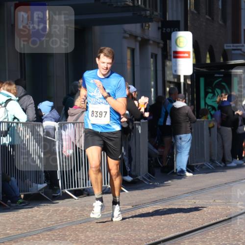 06.10.2024 - 19. swb-Marathon Bremen Strokosch-Dieckow http://msf.ph/oto/7370575 06.10.2024 10:37:25 Laufen 7646, 7839, 7963, 8397, 8583, 8602, 8631, 8755 meine-sportfotos.de