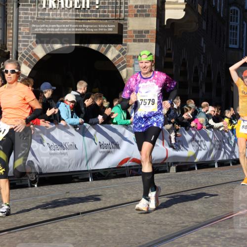 06.10.2024 - 19. swb-Marathon Bremen Strokosch-Dieckow http://msf.ph/oto/7370608 06.10.2024 10:42:09 Ziel 7081, 7363, 7496, 7523, 7579, 7605, 8000, 8060, 8441, 8785, 8796, 8992, 9064, 9082 meine-sportfotos.de