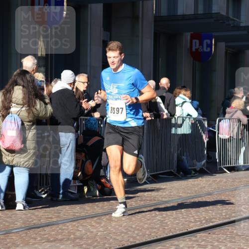 06.10.2024 - 19. swb-Marathon Bremen Strokosch-Dieckow http://msf.ph/oto/7370624 06.10.2024 10:37:26 Laufen 7646, 7839, 7963, 8397, 8583, 8602, 8631, 8755 meine-sportfotos.de