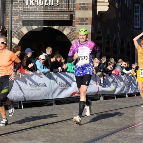06.10.2024 - 19. swb-Marathon Bremen Strokosch-Dieckow http://msf.ph/oto/7370627 06.10.2024 10:42:09 Ziel 7081, 7363, 7496, 7523, 7579, 7605, 8000, 8060, 8441, 8785, 8796, 8992, 9064, 9082 meine-sportfotos.de