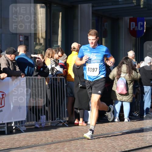 06.10.2024 - 19. swb-Marathon Bremen Strokosch-Dieckow http://msf.ph/oto/7370655 06.10.2024 10:37:27 Laufen 7019, 7646, 7839, 7963, 8397, 8583, 8602, 8631, 8755 meine-sportfotos.de