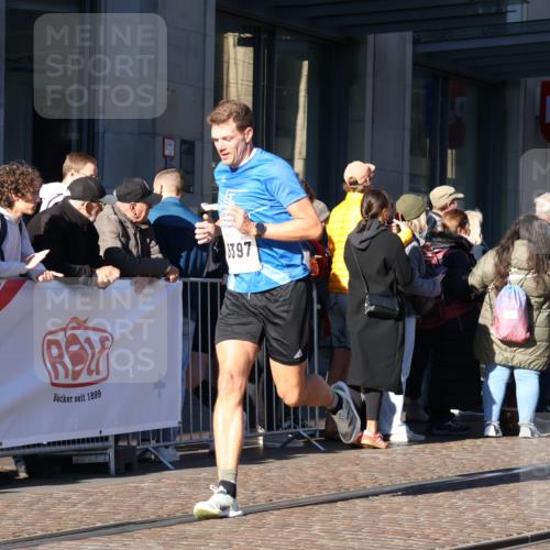 06.10.2024 - 19. swb-Marathon Bremen Strokosch-Dieckow http://msf.ph/oto/7370670 06.10.2024 10:37:28 Laufen 7019, 7646, 7839, 7963, 8397, 8583, 8602, 8631, 8755 meine-sportfotos.de
