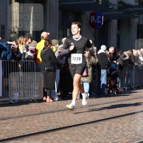 06.10.2024 - 19. swb-Marathon Bremen Strokosch-Dieckow http://msf.ph/oto/7370744 06.10.2024 10:37:32 Laufen 7019, 7646, 7839, 7963, 8583, 8602, 8631, 8755 meine-sportfotos.de